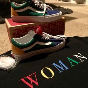 💙💛❤️Old school vans with matching t shirt ♥️💙💛